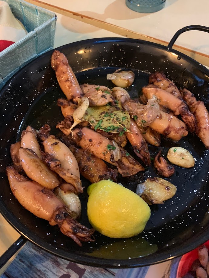 Grilled squid with lemon at Restaurante III Geração in Aljezur